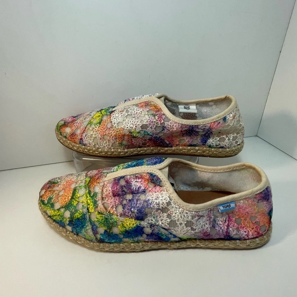 TOMS Palmera Multi Crochet Lace Rainbow Flats Womens Size 7.5 NWOT